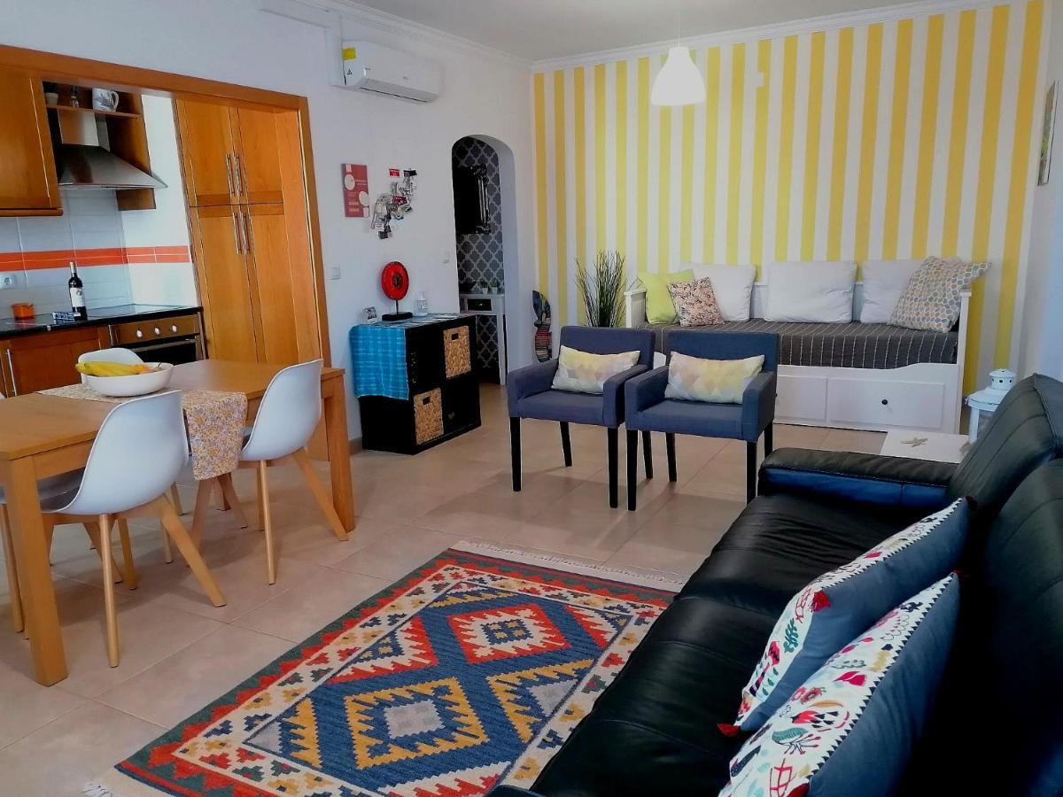 Apartamento Praiamar ヴィラ・ノヴァ・デ・ミルフォンテス エクステリア 写真