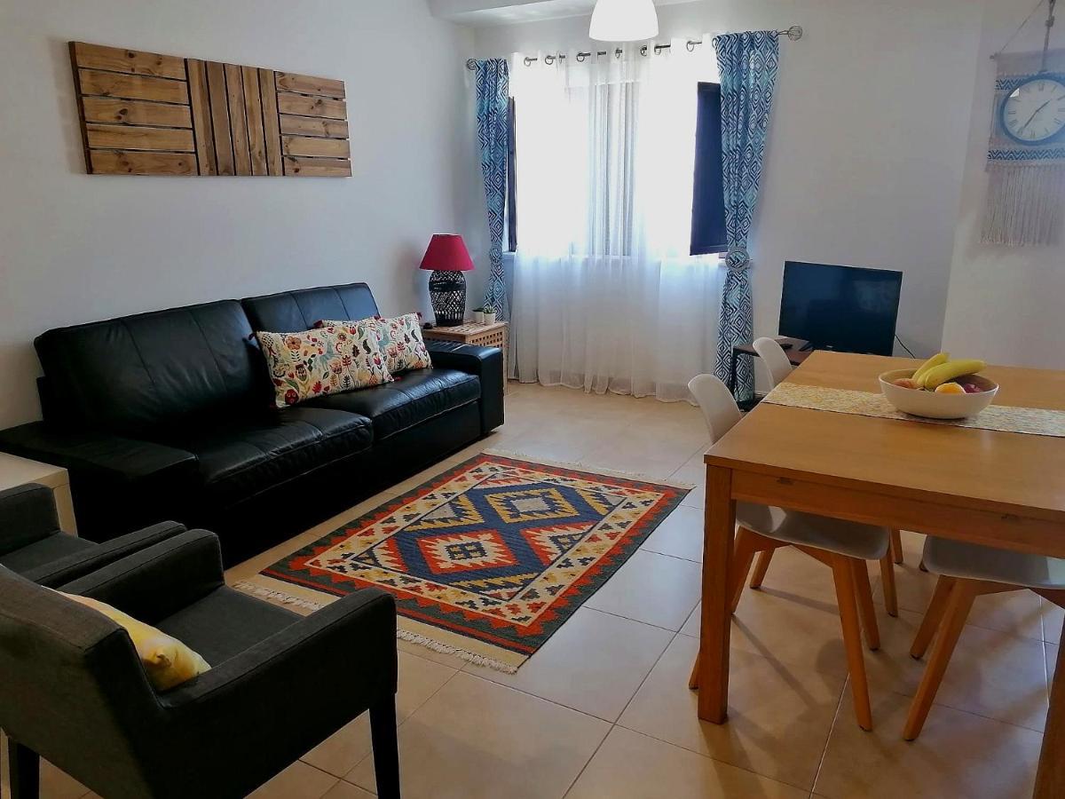 Apartamento Praiamar ヴィラ・ノヴァ・デ・ミルフォンテス エクステリア 写真