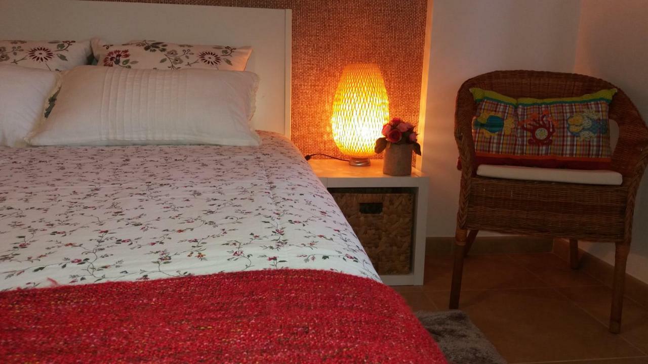 Apartamento Praiamar ヴィラ・ノヴァ・デ・ミルフォンテス エクステリア 写真
