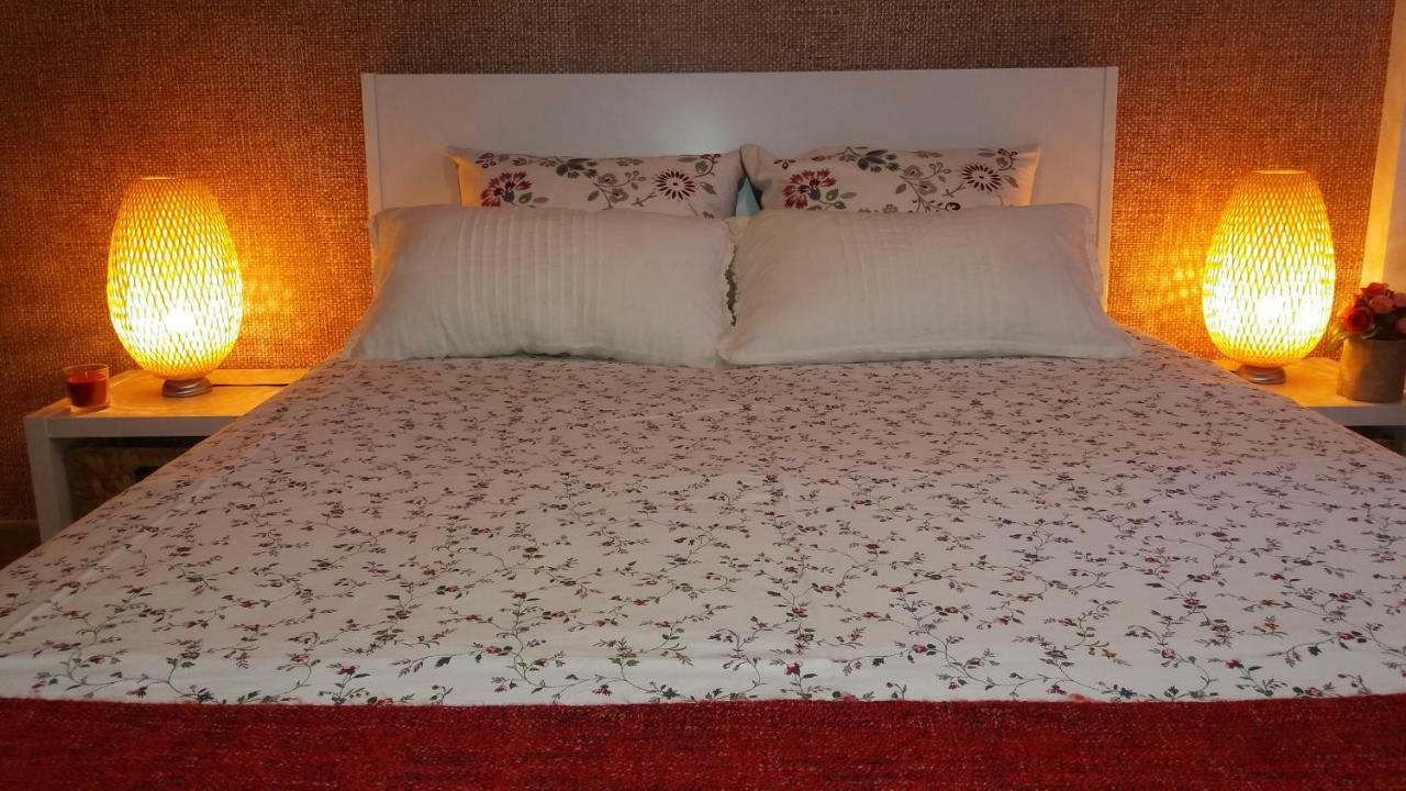 Apartamento Praiamar ヴィラ・ノヴァ・デ・ミルフォンテス エクステリア 写真